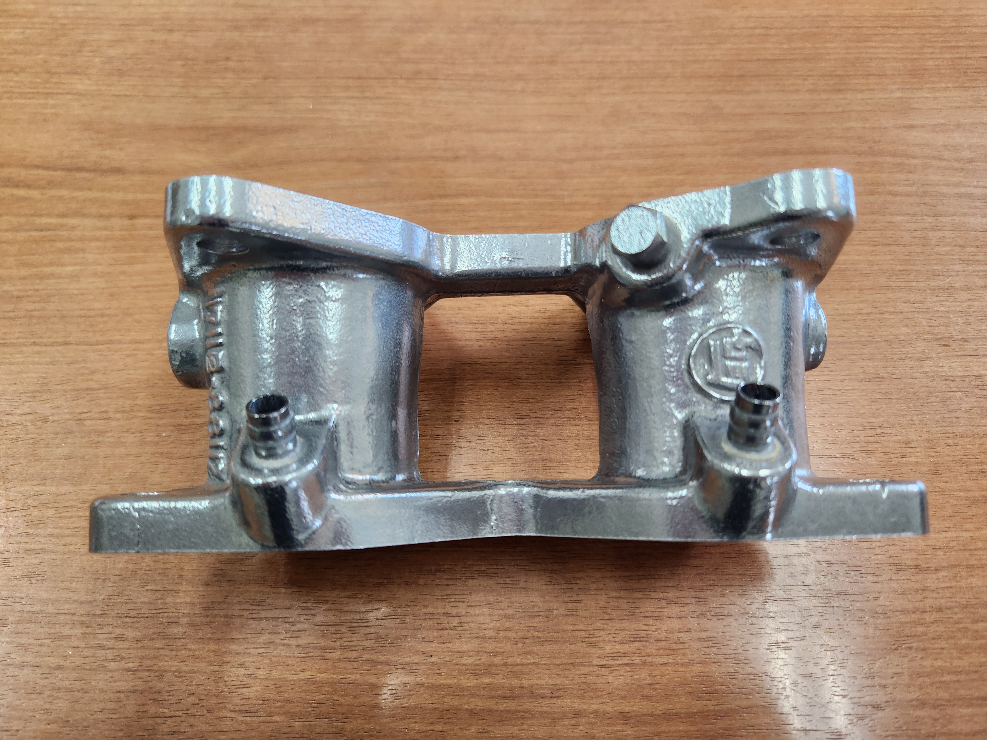 アルミ,光沢バレル,振動バレル機,加工後